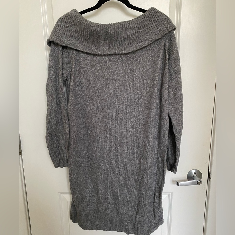 Banana Republic Factory Gray Off-Shoulder Sweater | Size XL